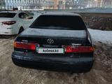 Toyota Camry 2000 годаfor3 200 000 тг. в Астана – фото 2