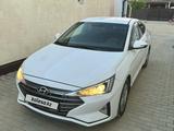 Hyundai Elantra 2019 годаfor8 600 000 тг. в Актобе – фото 4