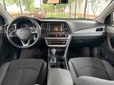 Hyundai Sonata 2017 годаfor9 000 000 тг. в Шымкент – фото 4