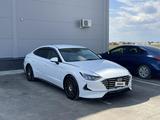 Hyundai Sonata 2021 года за 8 650 000 тг. в Актобе – фото 2