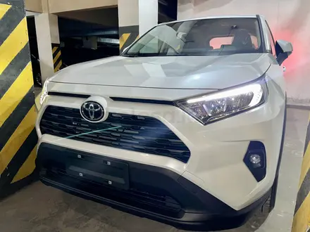 Toyota RAV4 2025 года за 16 150 000 тг. в Алматы – фото 3