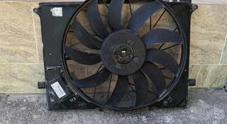 Вентилятор радиатора на w220 мерседес. за 130 000 тг. в Шымкент