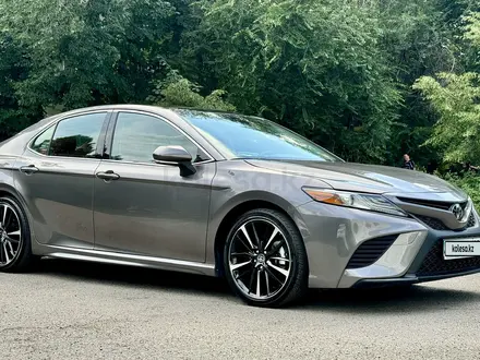 Toyota Camry 2020 года за 12 600 000 тг. в Алматы – фото 9