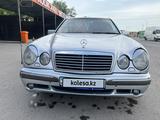 Mercedes-Benz E 320 1998 года за 3 200 000 тг. в Алматы