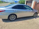 Toyota Camry 2016 года за 6 500 000 тг. в Уральск – фото 3