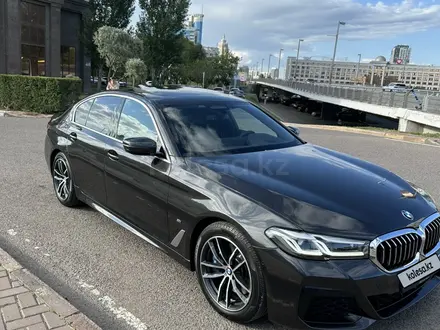 BMW 520 2020 года за 25 000 000 тг. в Астана – фото 3