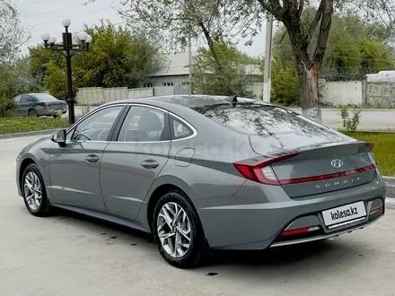 Hyundai Sonata 2022 года за 11 900 000 тг. в Актобе – фото 2