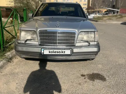 Mercedes-Benz E 280 1993 года за 2 800 000 тг. в Шымкент – фото 2