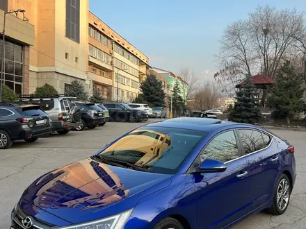 Hyundai Elantra 2020 года за 10 200 000 тг. в Алматы – фото 2