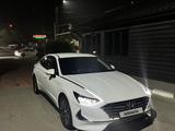 Hyundai Sonata 2022 года за 12 000 000 тг. в Алматы