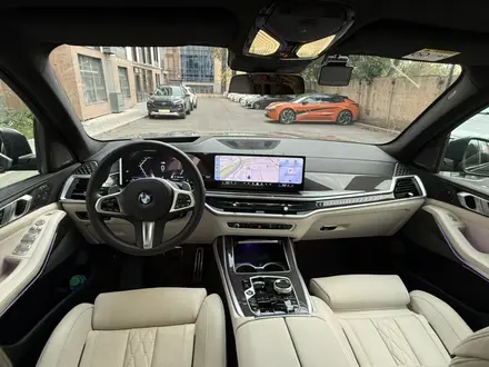 BMW X7 2025 года за 67 000 000 тг. в Астана – фото 11