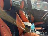 Toyota RAV4 2016 года за 11 000 000 тг. в Актобе – фото 4