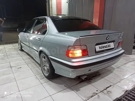 BMW 320 1994 года за 2 600 000 тг. в Алматы – фото 16