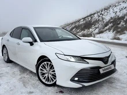 Toyota Camry 2020 года за 15 200 000 тг. в Алматы