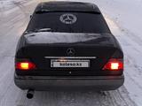 Mercedes-Benz E 200 1993 года за 1 550 000 тг. в Астана – фото 3