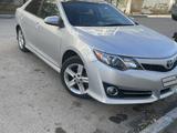 Toyota Camry 2014 года за 6 000 000 тг. в Атырау – фото 2