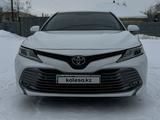 Toyota Camry 2020 года за 13 500 000 тг. в Усть-Каменогорск – фото 3