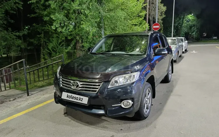 Toyota RAV4 2012 года за 9 000 000 тг. в Алматы