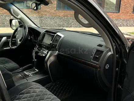 Toyota Land Cruiser 2015 года за 25 500 000 тг. в Алматы – фото 7