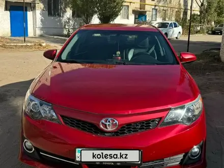 Toyota Camry 2014 года за 8 500 000 тг. в Актобе