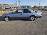 Mercedes-Benz E 200 1992 годаүшін1 050 000 тг. в Актау – фото 2