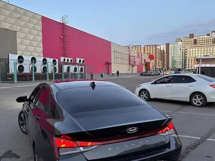 Hyundai Elantra 2022 года за 9 200 000 тг. в Астана – фото 3