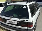 Volkswagen Passat 1990 годаүшін1 350 000 тг. в Тараз