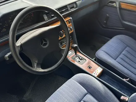 Mercedes-Benz E 230 1990 года за 2 300 000 тг. в Алматы – фото 11