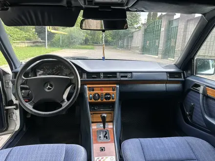 Mercedes-Benz E 230 1990 года за 2 300 000 тг. в Алматы – фото 13
