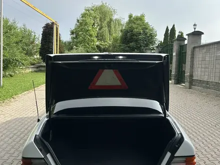 Mercedes-Benz E 230 1990 года за 2 300 000 тг. в Алматы – фото 21