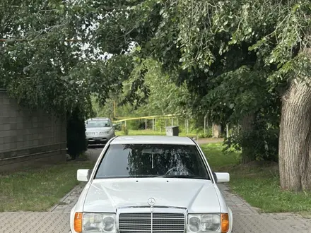Mercedes-Benz E 230 1990 года за 2 300 000 тг. в Алматы – фото 3