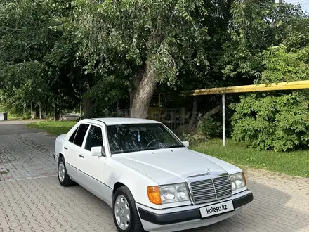 Mercedes-Benz E 230 1990 года за 2 300 000 тг. в Алматы – фото 4