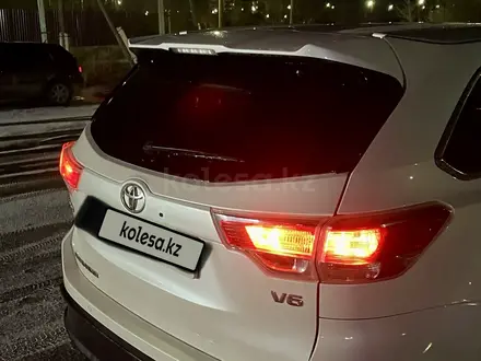 Toyota Highlander 2014 года за 14 500 000 тг. в Экибастуз