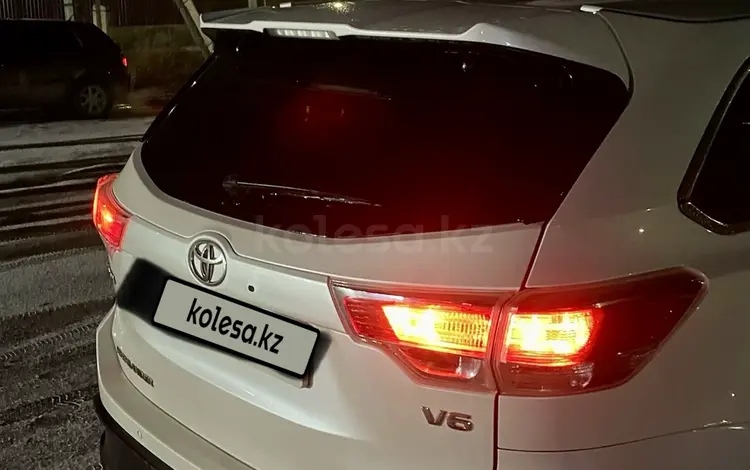 Toyota Highlander 2014 года за 14 500 000 тг. в Экибастуз