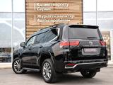 Toyota Land Cruiser Premium+ 2023 года за 63 000 000 тг. в Тараз – фото 2