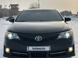 Toyota Camry 2013 года за 5 350 000 тг. в Актобе – фото 2