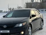 Toyota Camry 2013 года за 5 350 000 тг. в Актобе – фото 4