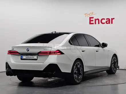 BMW 530 XDrive 2025 года за 33 700 000 тг. в Алматы – фото 2