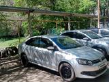 Volkswagen Polo 2014 года за 3 500 000 тг. в Уральск – фото 2