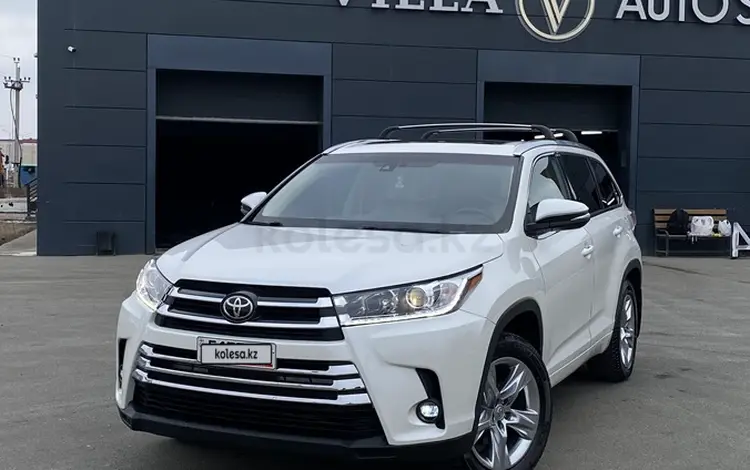 Toyota Highlander 2014 года за 12 000 000 тг. в Атырау