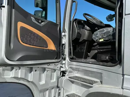 Shacman (Shaanxi)  Тягач SHACMAN X6000 6 4 рессоры, 2023, КНР 2023 года за 37 500 000 тг. в Атырау – фото 13