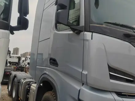 Shacman (Shaanxi)  Тягач SHACMAN X6000 6 4 рессоры, 2023, КНР 2023 года за 37 500 000 тг. в Атырау – фото 21