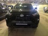 Toyota RAV4 2021 годаfor19 500 000 тг. в Уральск – фото 2