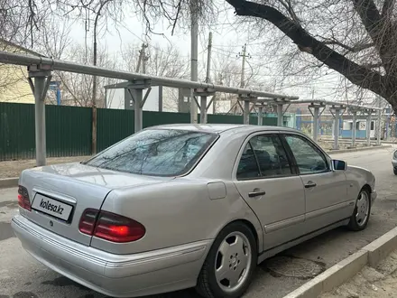 Mercedes-Benz E 320 1998 года за 4 000 000 тг. в Кызылорда – фото 7