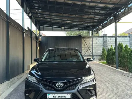 Toyota Camry 2020 года за 12 000 000 тг. в Алматы