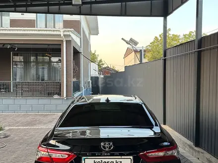 Toyota Camry 2020 года за 12 000 000 тг. в Алматы – фото 2