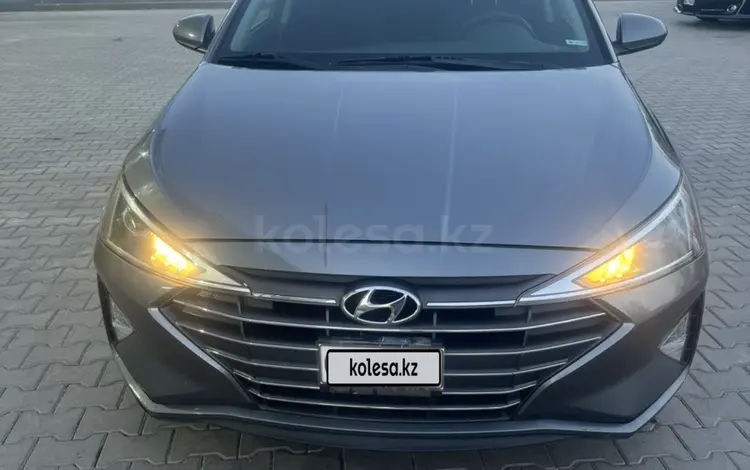 Hyundai Elantra 2018 года за 4 450 000 тг. в Уральск