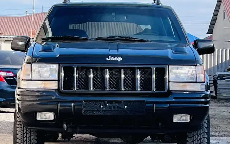 Jeep Grand Cherokee 1993 годаfor18 500 000 тг. в Атырау