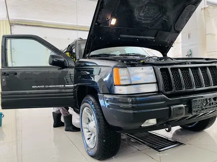 Jeep Grand Cherokee 1993 года за 18 500 000 тг. в Атырау – фото 53