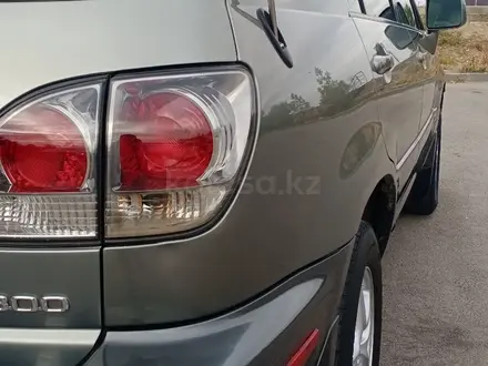 Lexus RX 300 2002 года за 4 650 000 тг. в Алматы – фото 4